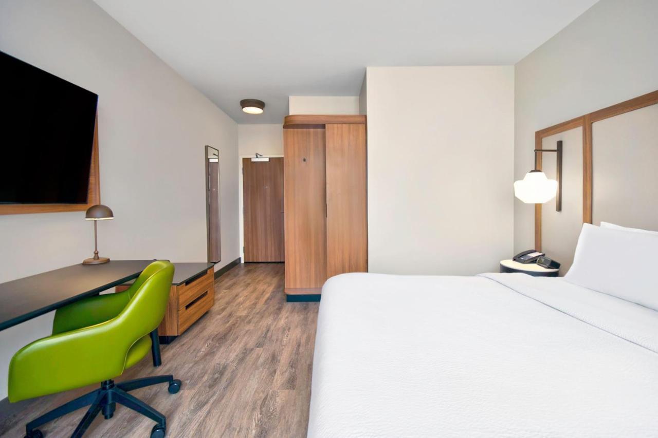 Hotel Fairfield By Marriott & Cincinnati North 3*