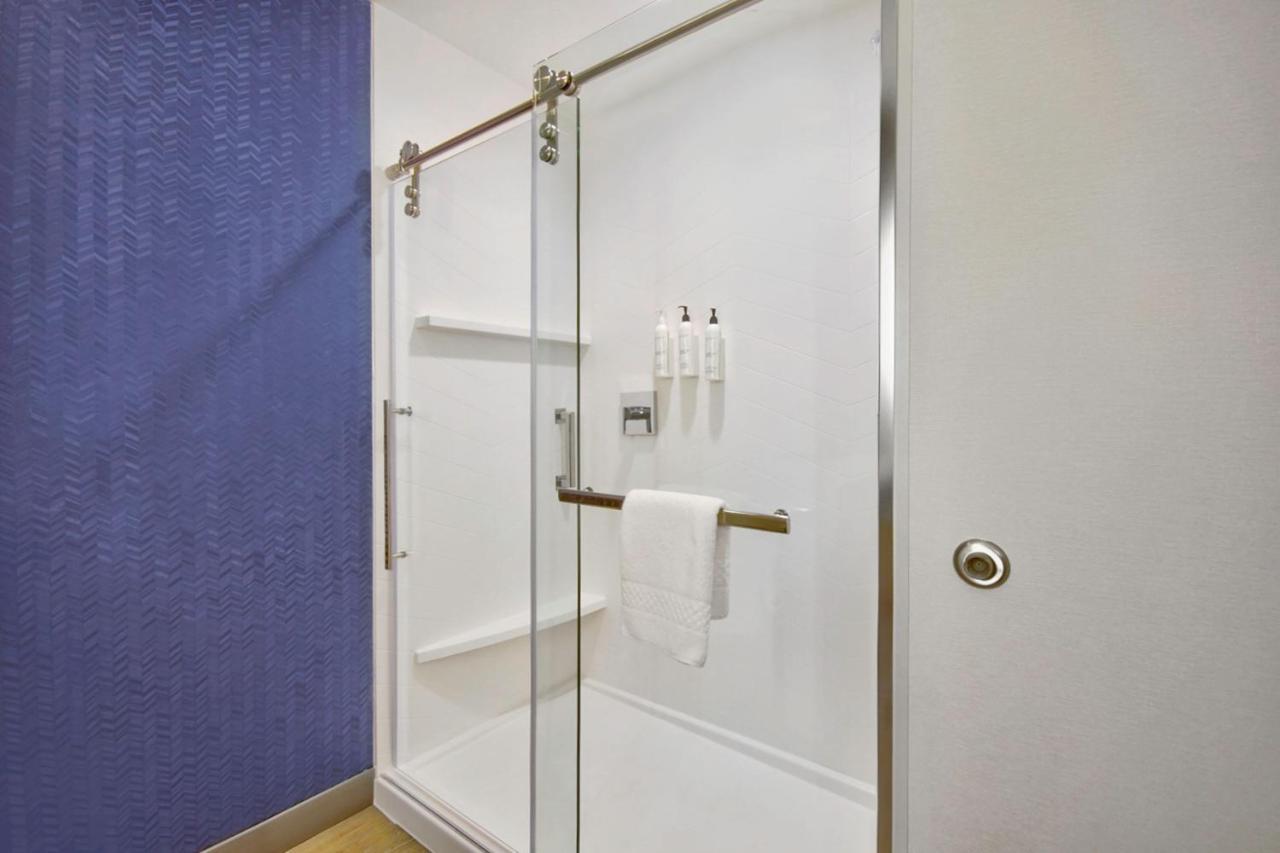 Fairfield By Marriott & Cincinnati North 3*