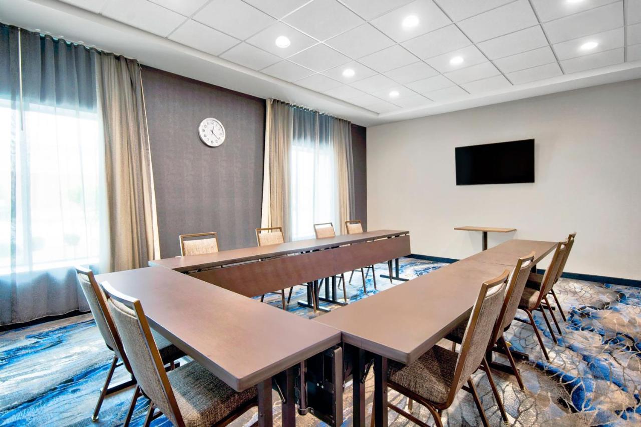 Hotel Fairfield By Marriott & Cincinnati North 3*